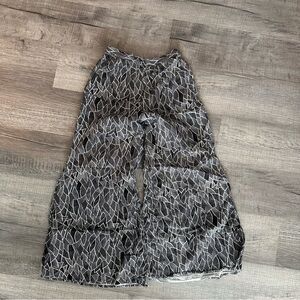 Chic Black and White Patterned Wide-Leg Pants